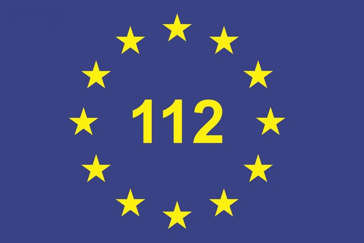 Žvaigždučių  rato centre matomas numeris 112
